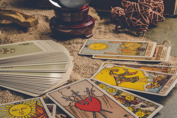 The Spiritual Side of Dubai: How Tarot Readers Are Helping People Find Balance