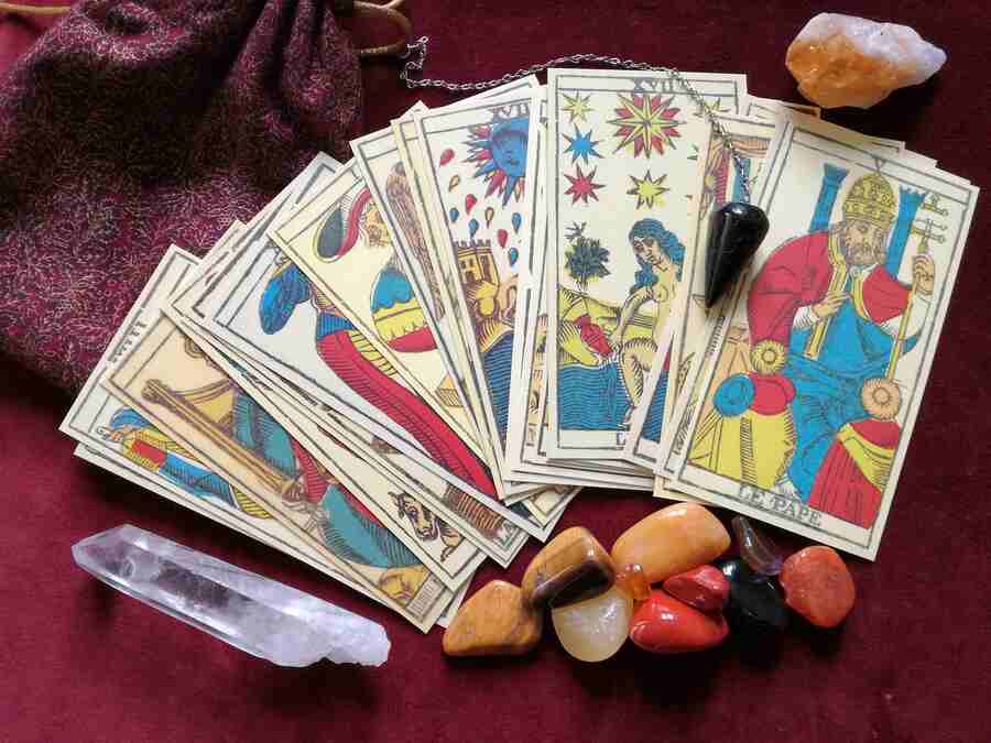 Role Of Technology in Tarot Card Reading