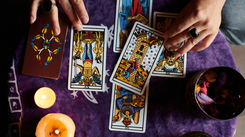 How a Single Tarot Session Can Change Your Relationships, Finances & Career?