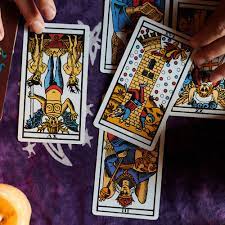  How Tarot Readings Can Help You Break Free from Repeating Life Patterns