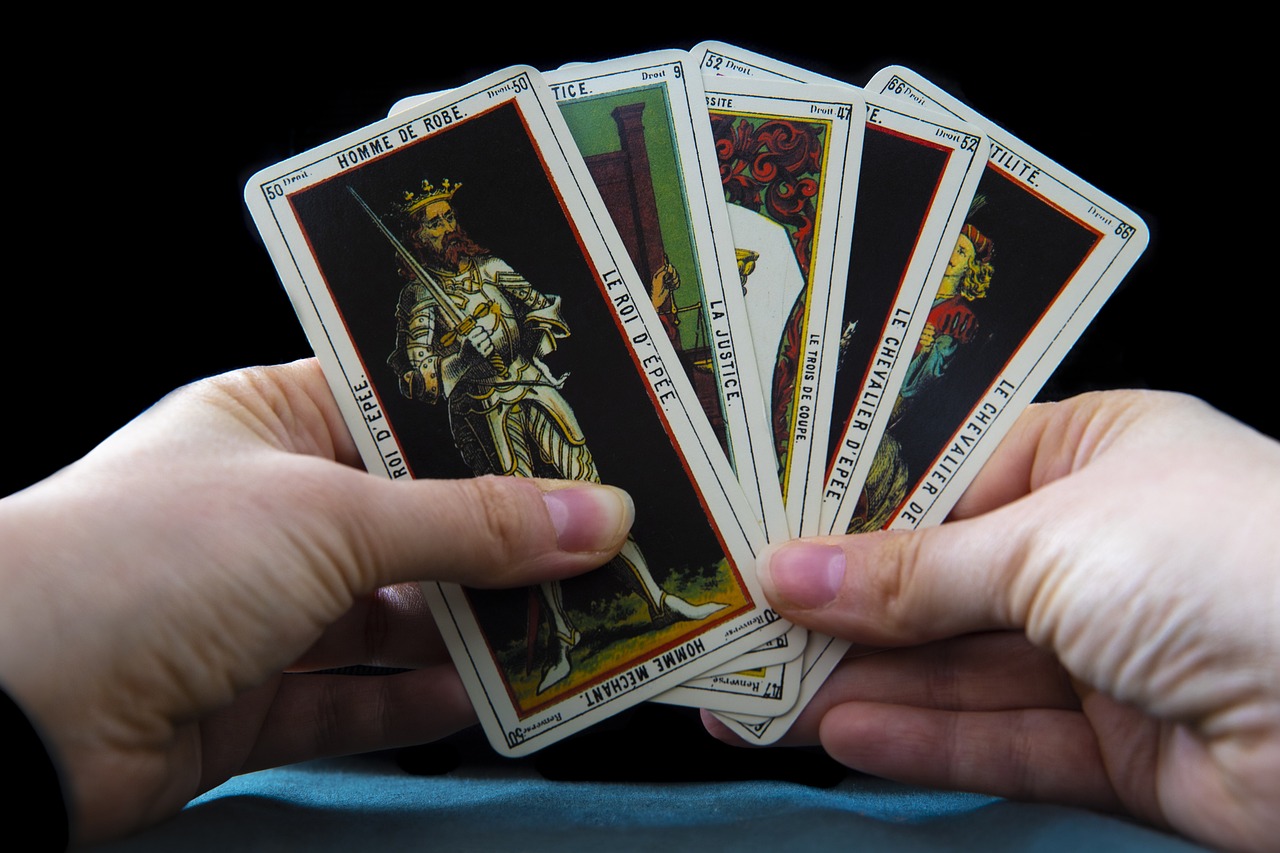 What Makes Tarot Card Reading In Trend?